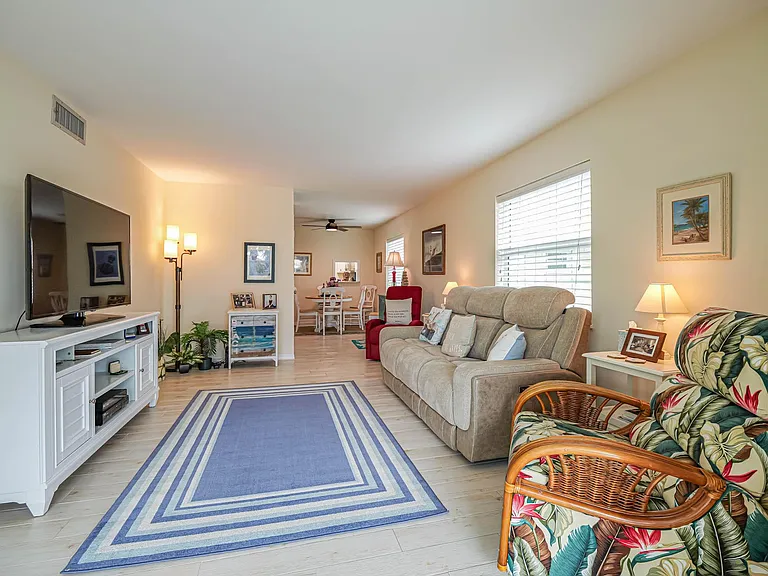 1441 Ocean Dr — Photo 8