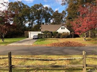 11 Colonial Rd, Scarsdale, NY 10583