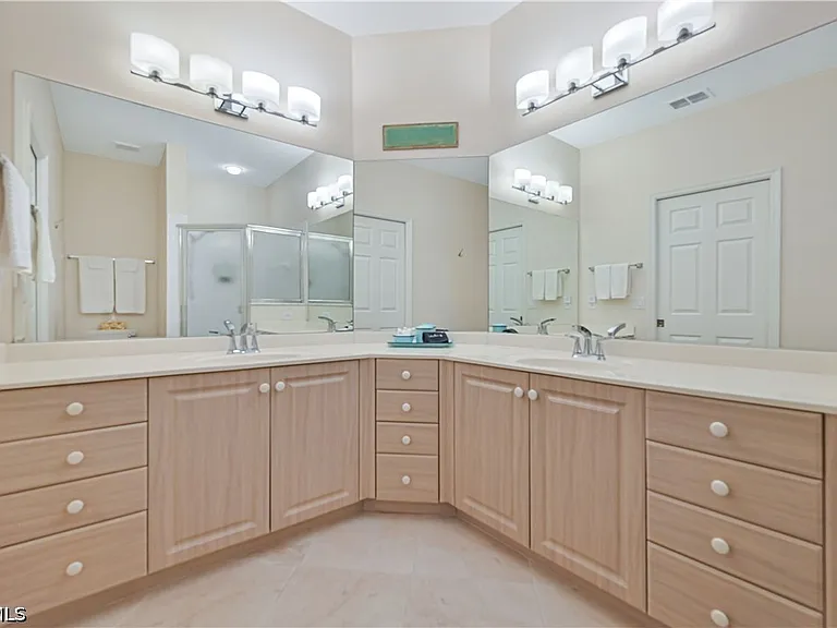 14550 Glen Cove Dr #703 — Photo 12