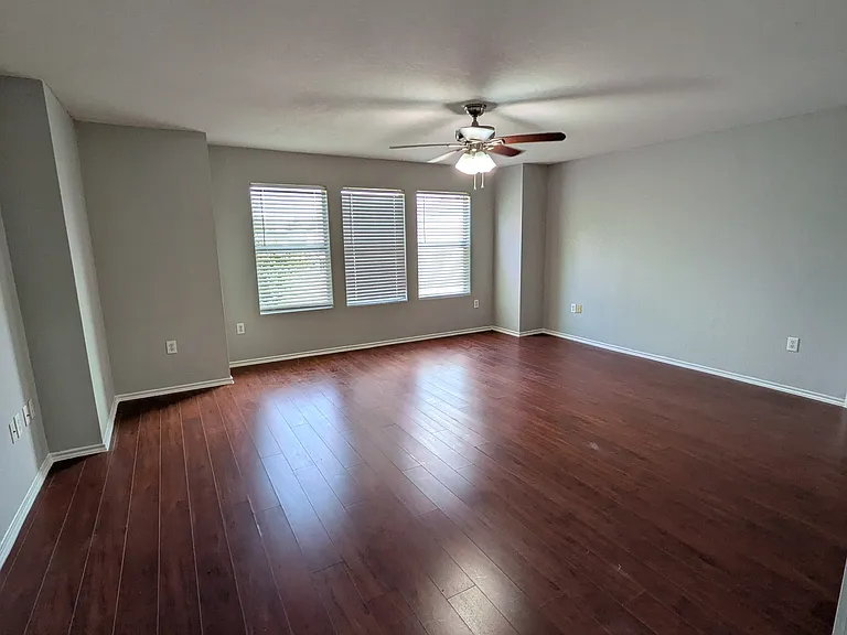 6130 Wisteria Hl — Photo 21