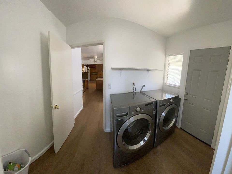 1st image of 619 N Leaf Ave