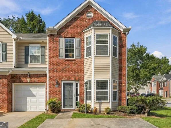 2752 Rocky Ct, Atlanta, GA 30349
