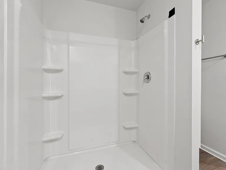 114 Haventree Ct — Photo 2