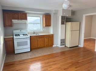 129 Plain St APT 11, Fall River, MA 02723
