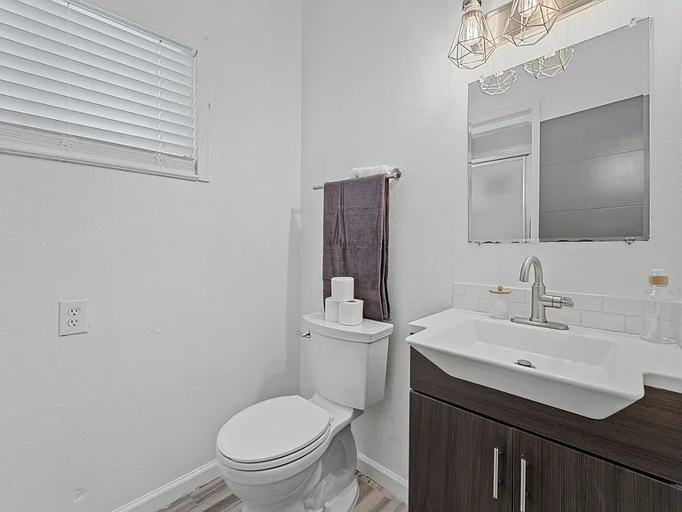 4203 Philmont Ave — Photo 33