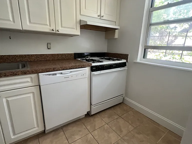 67-32 182nd St #2B — Photo 5