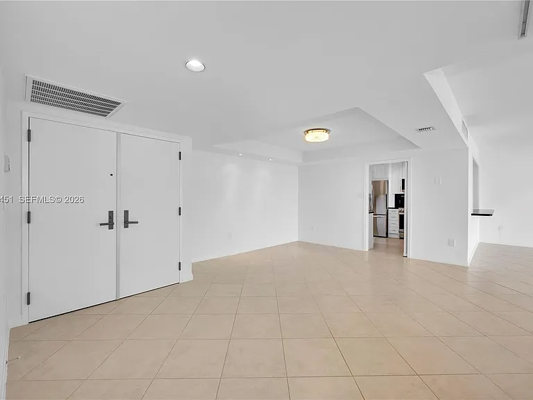 2 Grove Isle Dr #B907 — Photo 11