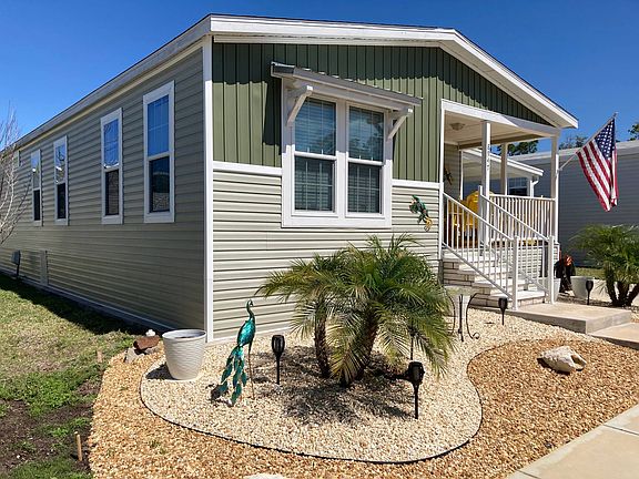 2nd image of 8947 Shadewood Dr