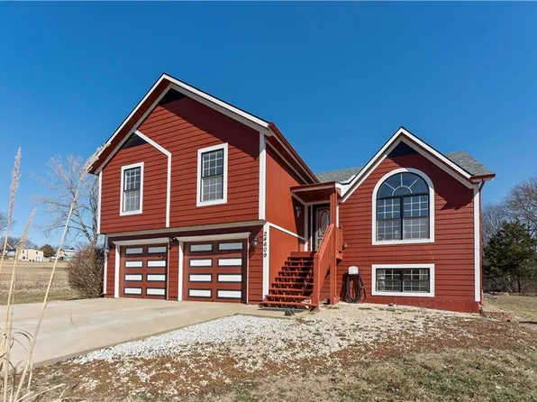 24609 Harmony Rd, Paola, KS 66071