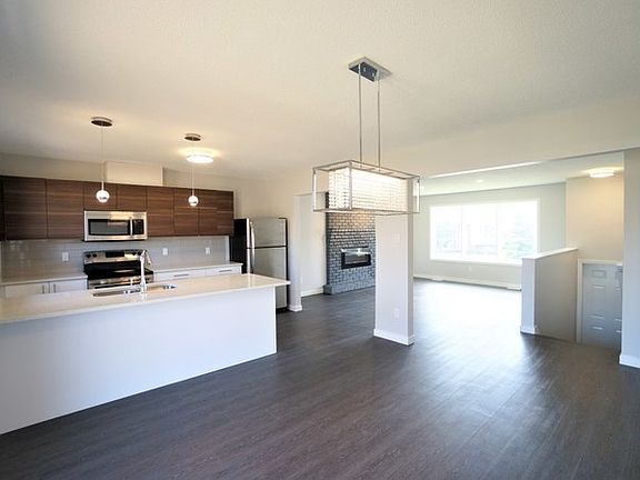 4th image of 3810 25th Ave NW