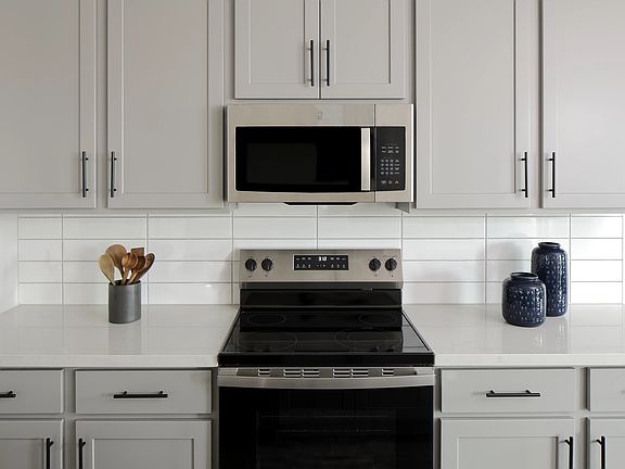 Wales Ranch - Larkspur Interior Image 4