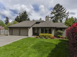 702 NW 104th St, Vancouver, WA 98685