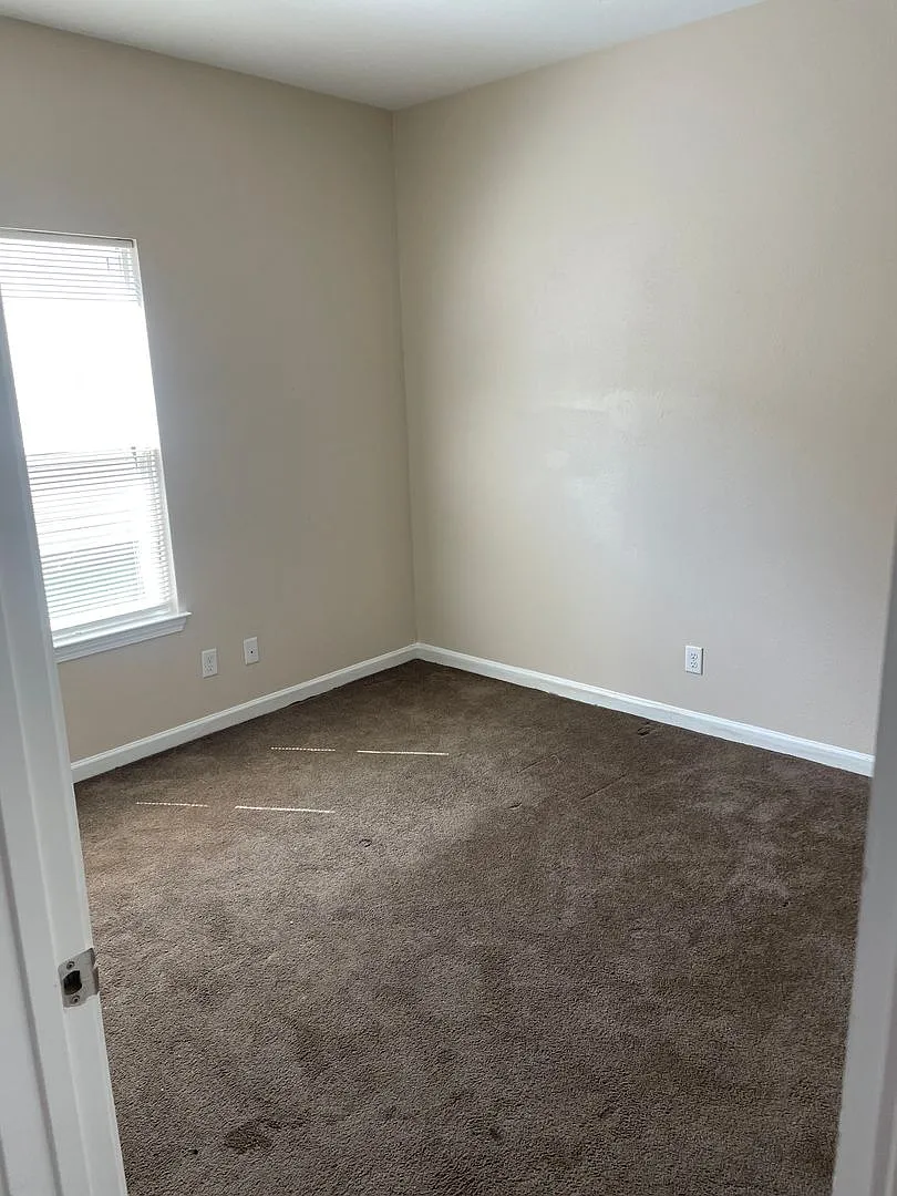 House for Rent — Photo 3