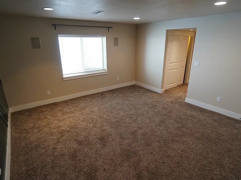 870 W Steeple Chase Dr — Photo 7
