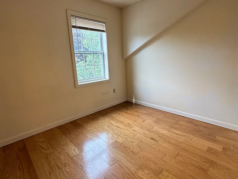 34 Raymond St #2A — Photo 24