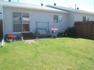 1614 Suntree Dr, West Fargo, ND