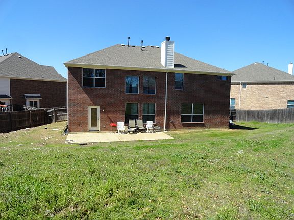 3rd image of 1900 Santa Anna Dr