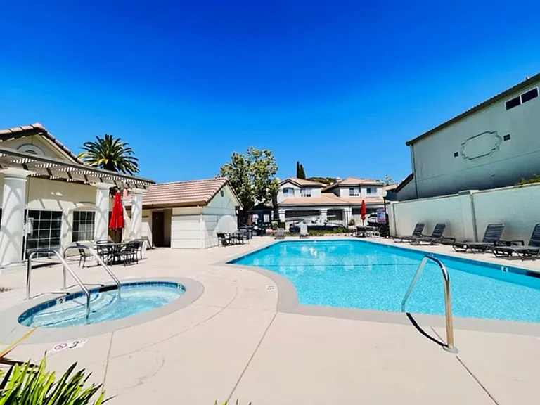 1023 Vista Pointe Cir — Photo 42