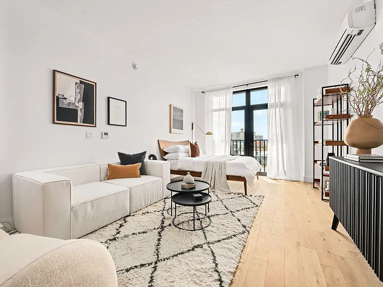 597 Grand St #901 — Photo 4