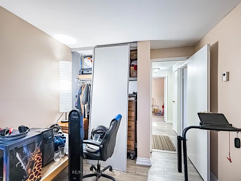 49 Rhonda Rd #121 — Photo 40