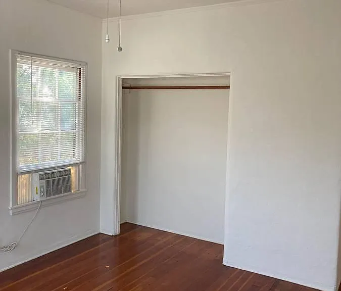 8261 Blackburn Ave #L — Photo 14