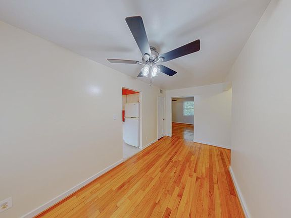 5th image of 2210 Washington Ave APT 301