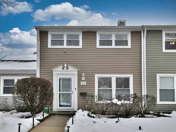 802 Mansfield Ct, Schaumburg, IL 60194