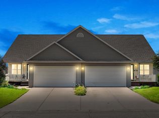 663 Garfield Ave, Evansville, WI