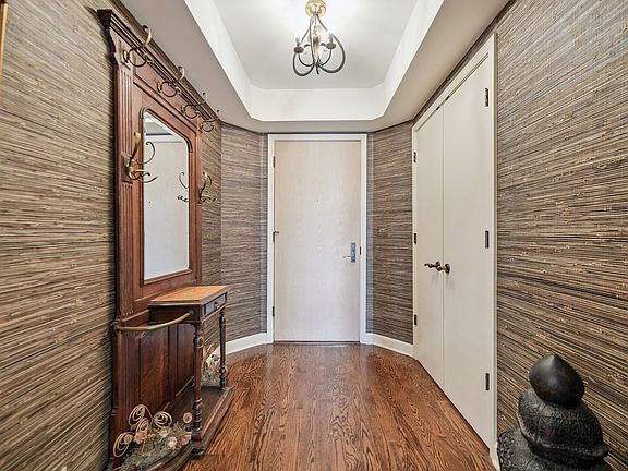 3rd image of 4545 W Touhy Ave APT 319W