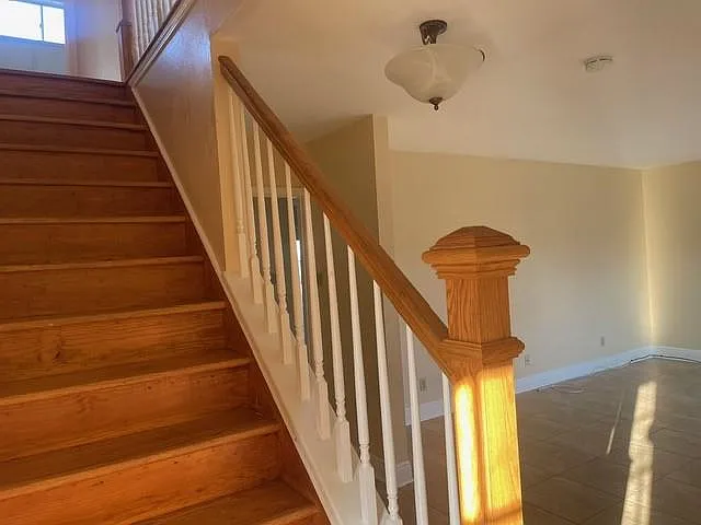 5801 Albany Ct — Photo 9