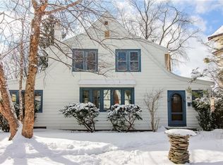 35 Warrington Dr, Rochester, NY 14618