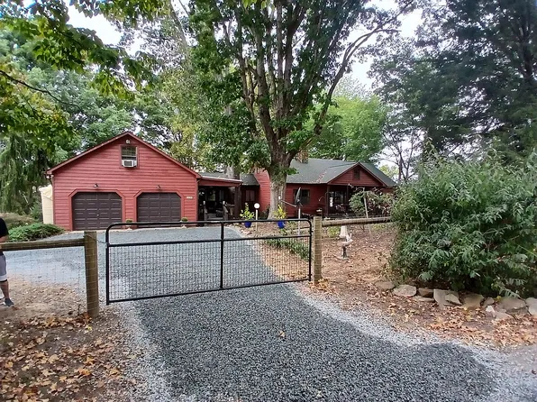2174 Grubby Rd, Halifax, VA 24558