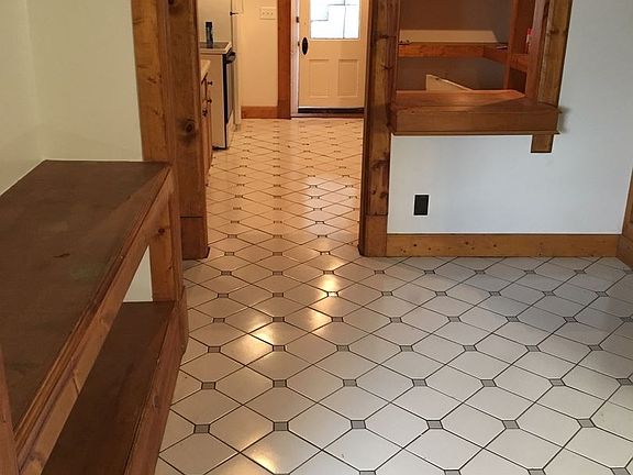 4th image of 802 E Jefferson St APT 05
