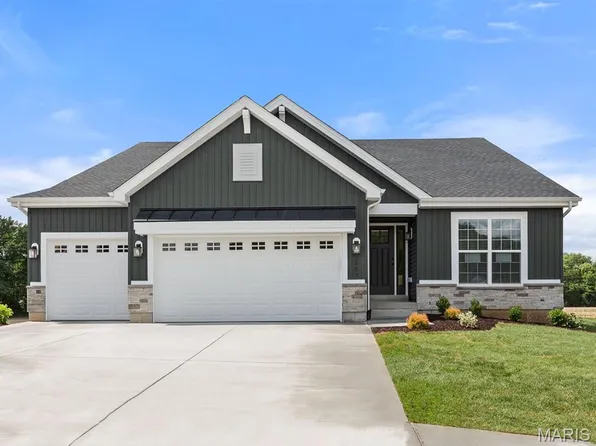 4933 Nadine Ln, Saint Louis, MO 63129