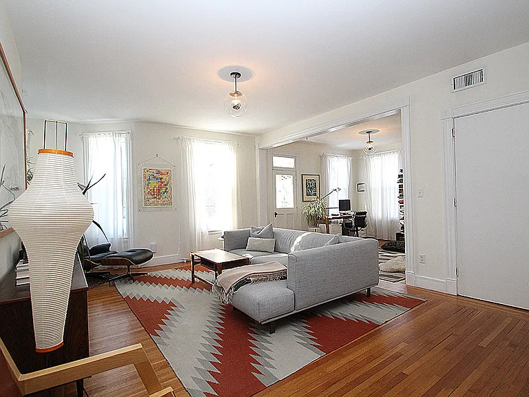 607 Whitney Ave #2 — Photo 3