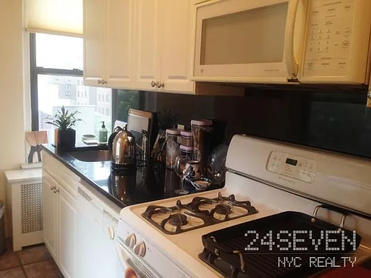 Rented by 24 7 NYC Realty Inc. | media 52