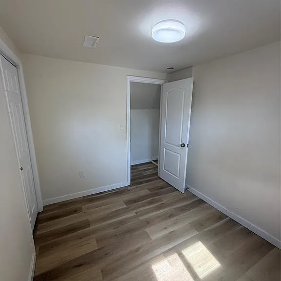 699 Charlotte St #UPPER — Photo 6
