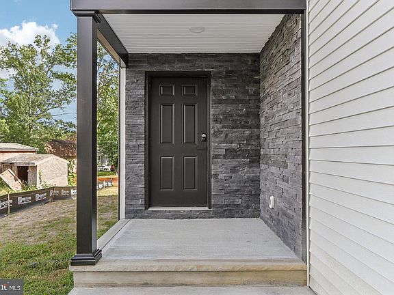 5th image of 58 Fisher Ave