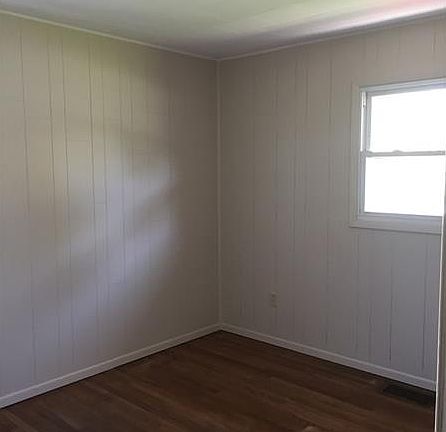 5th image of 614 Lynn St