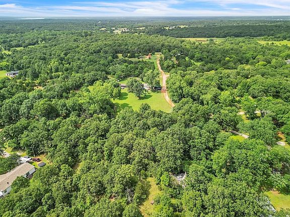 4th image of 1 Rudolph Ln