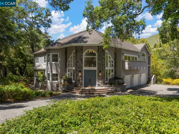 27 Merrill Cir S, Moraga, CA 94556