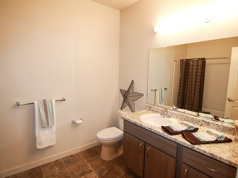 Lassen Villa Apartments — Photo 62