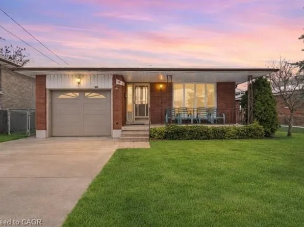 88 Glen Valley Dr, Hamilton, ON L8K 5W5