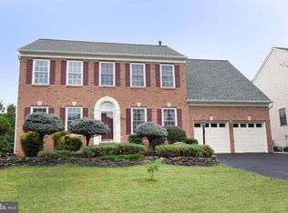 6137 Deer Ridge Trl, Springfield, VA 22150