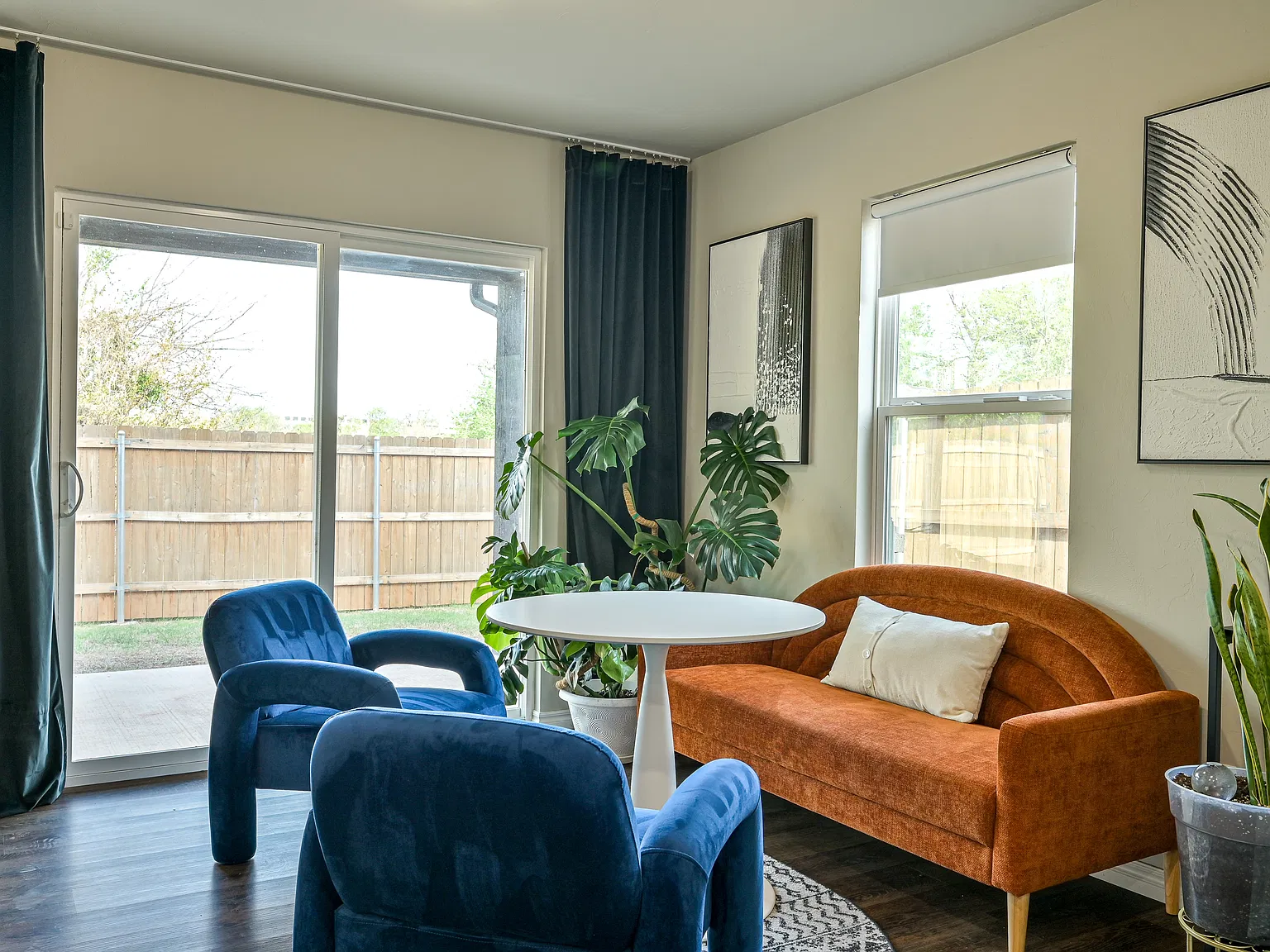 1452 E Park Pl — Photo 2