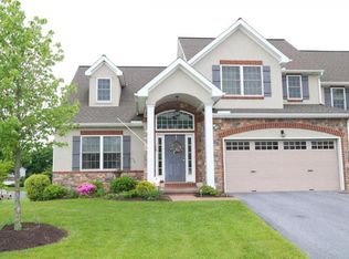 109 Baneberry Ln, Lititz, PA 17543