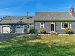 52 E Creek Cir, Guilford, CT 06437