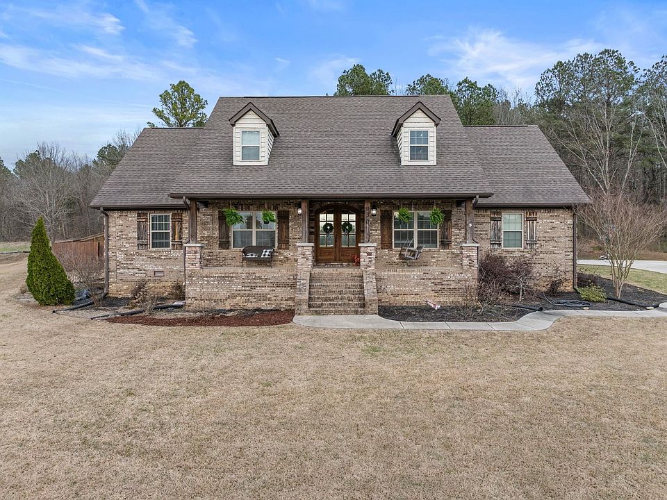 1st image of 930 Twin Pines Cir