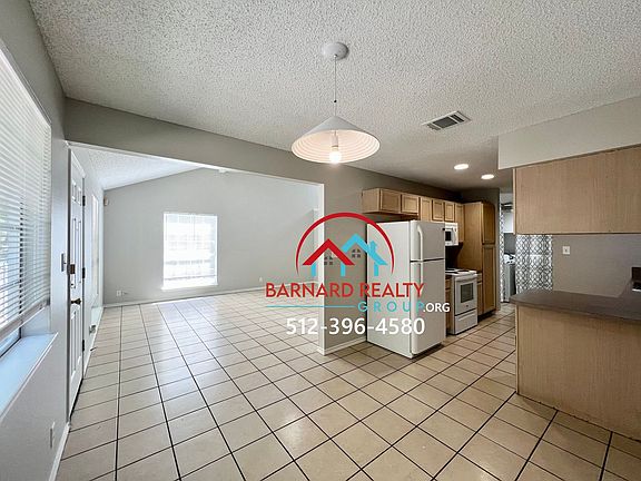 4th image of 127 Crest Dr