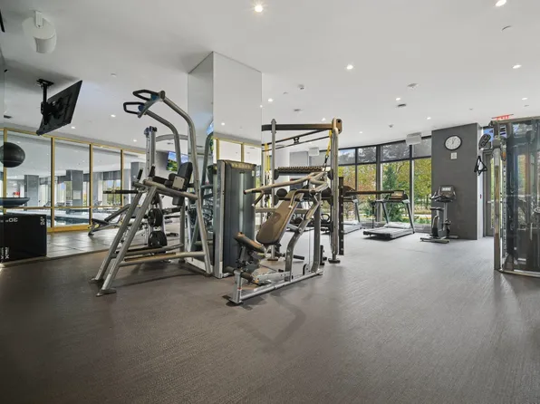 75 Park Lane South image 40 of 45